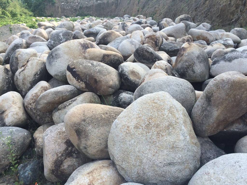 河卵石