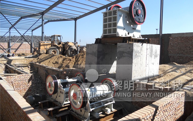 <a href='http://www.dekcy.com/' target='_blank'><u>顎式破碎機</u></a>未來發展前景，<a href='/pewposuiji/' target='_blank'><u>大型顎式破碎機</u></a>深受市場歡迎