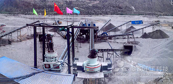 山石制砂機生產現場