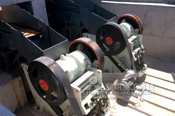顎式<a href='http://www.dekcy.com/' target='_blank'><u><a href='http://www.dekcy.com/market/1235.html' target='_blank'><u>破碎機</u></a></u></a>